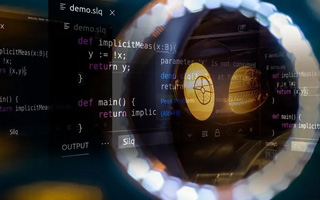 朝阳 ,php声明和调用变量的符号是什么？